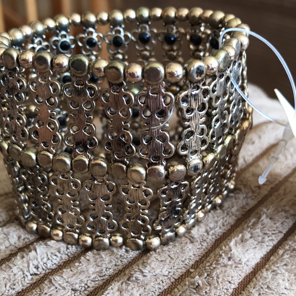 Elasticated bracelet - Picture 4 of 4